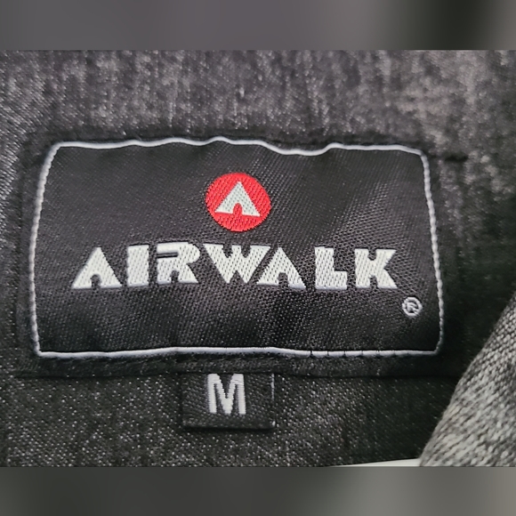 ⭐️3/$35 AIRWALK Denim Shirt NWOT - Picture 5 of 7
